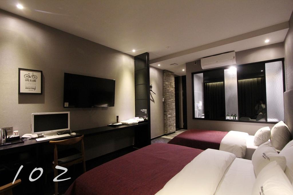2 Heaven Hotel Lotte Waterpark Gimhae Exterior photo